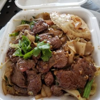 Bangkok Thai Cuisine - Beef drunken noodles - Thai Near Me - Foothill Ranch, California Bangkok Thai Cuisine - Beef drunken noodles - Thai Near Me - Foothill Ranch, California