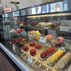 Delicee Cakes