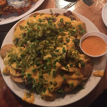 Dan Sung Sa - Typical munchie nachos except this has green onions and bulgogi. Can I eat this every time I get drunk lol - Korean Near Me - Oakland, California