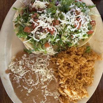 Casa De Mina - Tacos De La Casa $14.99 carnitas(Pork), ground beef tacos, lots of Romain Lettuce (hardly any meat), Pico de Gallo,Cheese, w/ rice & beans - Mexican Near Me - Queen Creek, Arizona Casa De Mina - Tacos De La Casa $14.99 carnitas(Pork), ground beef tacos, lots of Romain Lettuce (hardly any meat), Pico de Gallo,Cheese, w/ rice & beans - Mexican Near Me - Queen Creek, Arizona