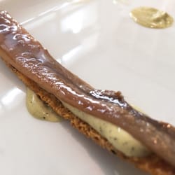 DeÓ - Centro - Anchoa, pan de cristal y mayonesa wasabi