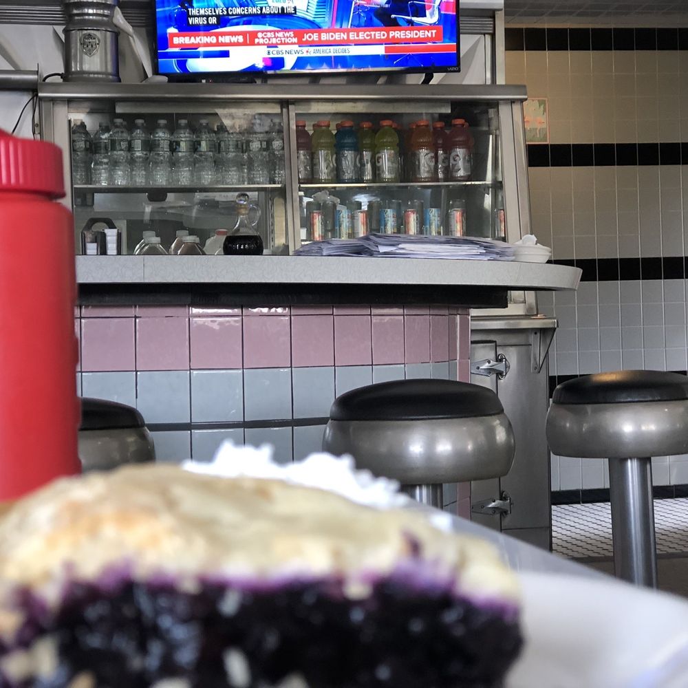 Martindale Chief Diner - Great day deserves great pie - Sandwiches Near Me - Craryville, New York