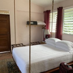The El Yunque Rainforest Inn - Cool hanging bed!