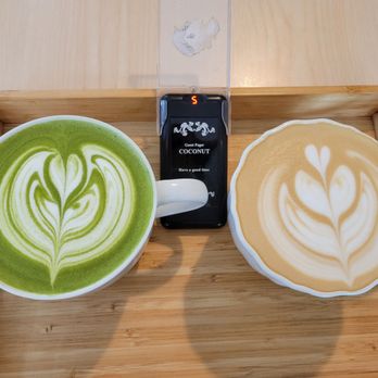 Hiel Cafe - Matcha latte and white chocolate mocha - Cafes Near Me - Burnaby, British Columbia