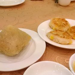 嘉韻酒樓 - Chinese tamale 糭 and octopus pancake