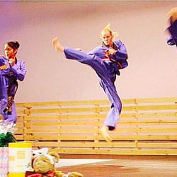 World Class Tae Kwon DO - Families that Kick Together, Stick Together!