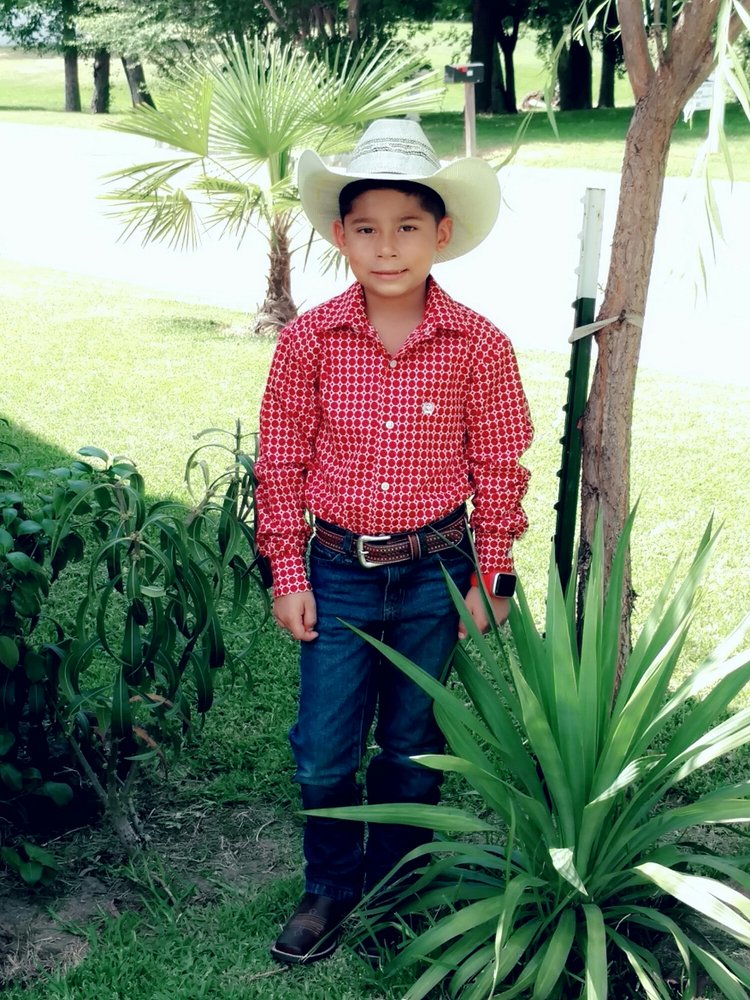 Slide of Sanchez Roofing