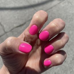 Leaving the saloon, perfect manicure, very clean and perfect Leaving the saloon, perfect manicure, very clean and perfect