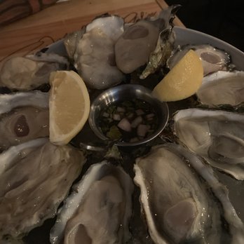 Bevy - Oysters $1.50 Happy hour - Cocktail Bars Near Me - Honolulu, Hawaii Bevy - Oysters $1.50 Happy hour - Cocktail Bars Near Me - Honolulu, Hawaii