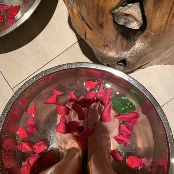 Frais Spa - Rose Foot Detox - Day Spas Near Me - Los Angeles, California Frais Spa - Rose Foot Detox - Day Spas Near Me - Los Angeles, California