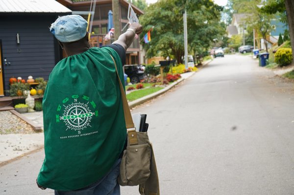 Hood Huggers International by null