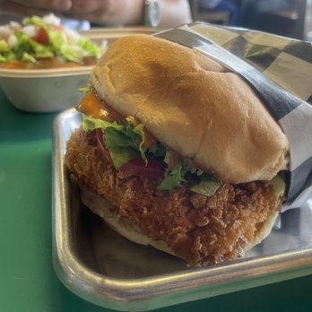 Vegos - Chicken Sandwich (crispy tofu) - Vegan Near Me - Albuquerque, New Mexico
