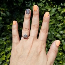 Chic Nails & Day Spa