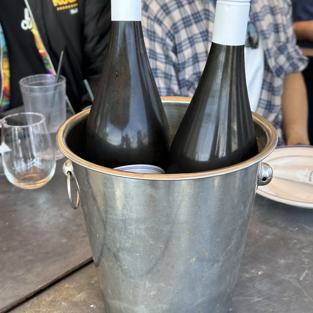 The Venice Whaler - Mimosas - American Near Me - Venice, California