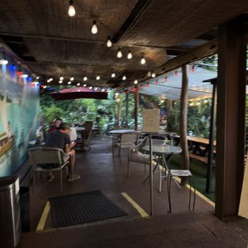 South Kona Grindz - Back seating - Fish & Chips Near Me - Captain Cook, Hawaii