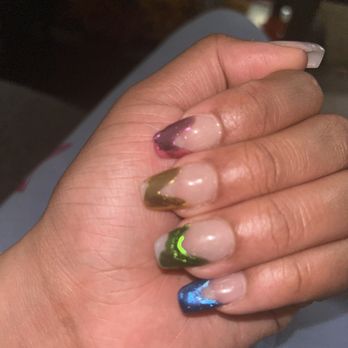 L&K Nail Spa - Chipped nails - Nail Salons Near Me - Bensalem, Pennsylvania