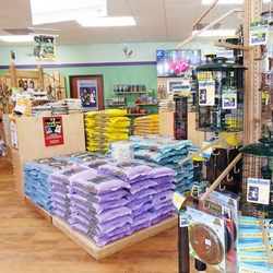 Wild Bird Center of Lakeway - Our Wild Bird Center seed blends contain no cheap fillers, only premium grains. Each blend is formulated to attract a wide variety of birds