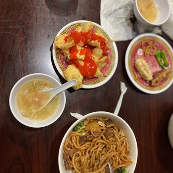 Gk Mongolian Bbq - Dinner (32 oz.) Dinner (32 oz.) Won ton chips - Mongolian Near Me - Manteca, California