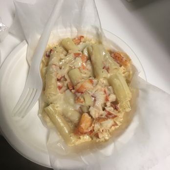 Larsen's Fish Market - Lobster mac and cheese - Seafood Markets Near Me - Chilmark, Massachusetts