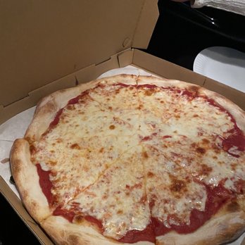 Union Pizza Company - Large Cheese. They have a good sauce. I had to scarf down two slices in the parking lot. Be careful. - Pizza Near Me - Manhattan Beach, California Union Pizza Company - Large Cheese. They have a good sauce. I had to scarf down two slices in the parking lot. Be careful. - Pizza Near Me - Manhattan Beach, California