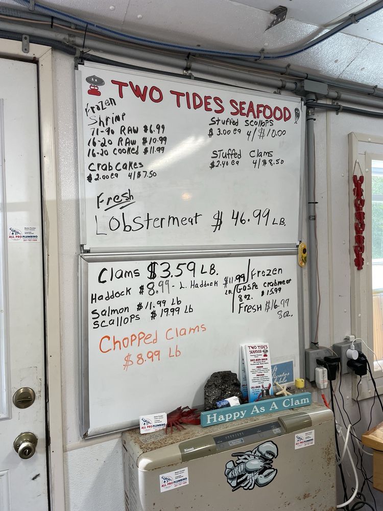 Two Tides Seafood Logo