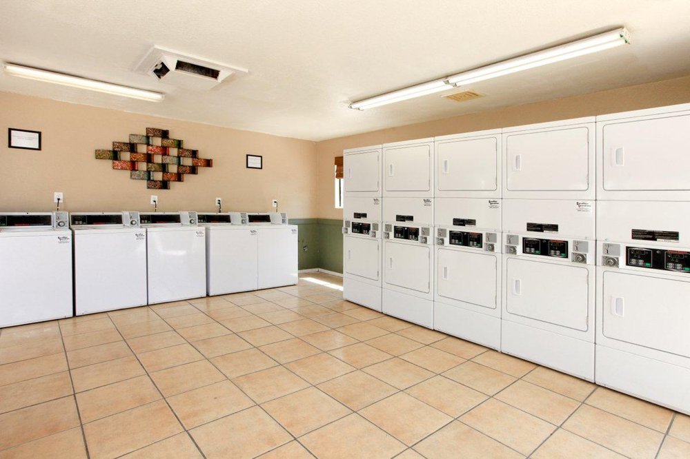 CENTER PARK APARTMENTS Updated October 2024 1550 N Casa Grande Ave