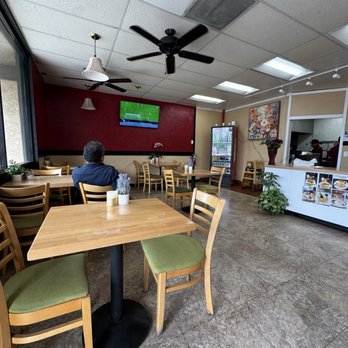 HidalGo Bistro - Interior - New American Near Me - Vista, California HidalGo Bistro - Interior - New American Near Me - Vista, California