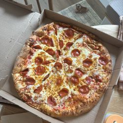 Primo Pizza - Large pepperoni