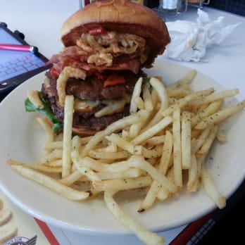 Steak ’n Shake - Bleu Ribbon Steakburger. Triple Steakburger, onion strings, roasted red peppers, gouda cheese, Bleu Cheese/horse radish dressing - Burgers Near Me - Royal Palm Beach, Florida Steak ’n Shake - Bleu Ribbon Steakburger. Triple Steakburger, onion strings, roasted red peppers, gouda cheese, Bleu Cheese/horse radish dressing - Burgers Near Me - Royal Palm Beach, Florida