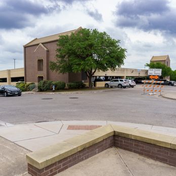Williamson County Justice Center - Free public parking garage across the street - Courthouses Near Me - Georgetown, Texas