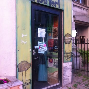 Le Frigo Vert - the front door of a store - Organic Stores Near Me - Montreal, Quebec Le Frigo Vert - the front door of a store - Organic Stores Near Me - Montreal, Quebec