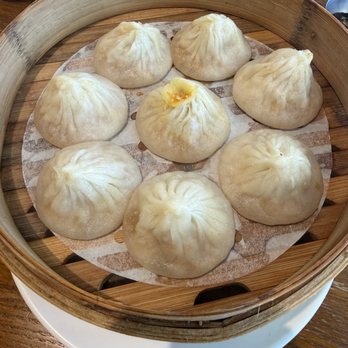Din Ding Dumpling House - Pork and crab xiao long bao - Dim Sum Near Me - Union City, California Din Ding Dumpling House - Pork and crab xiao long bao - Dim Sum Near Me - Union City, California