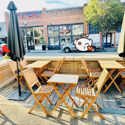 Mule Bakery and Cafe - Outside the shop