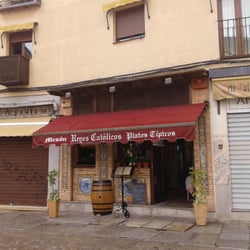 Mesón Reyes Católicos - Fachada.