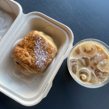 Cafe Kopi - Chocolate Croissant and Lavender Vanilla Latte - Coffee & Tea Near Me - Kailua, Hawaii