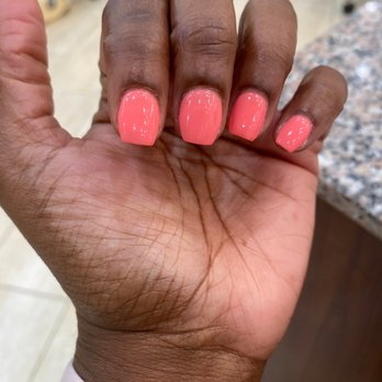 iNails Alpharetta - Short Nails by Lynn - Nail Salons Near Me - Alpharetta, Georgia