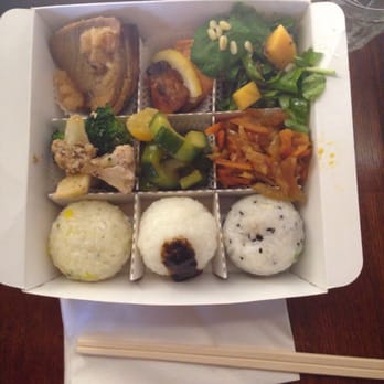 Mussubï - Salmon with pork bento - Japanese Near Me - Paris, 75