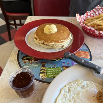 Galaxy Diner - The fluffiest pancakes - Diners Near Me - Flagstaff, Arizona
