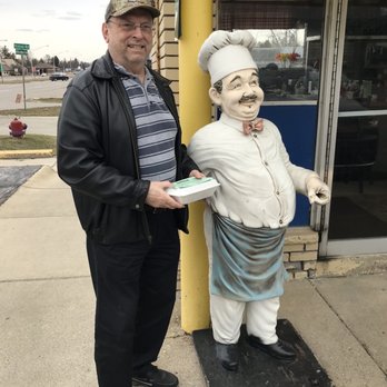 Monty's Grill - Caught the chef outside on a break! - Diners Near Me - Royal Oak, Michigan Monty's Grill - Caught the chef outside on a break! - Diners Near Me - Royal Oak, Michigan