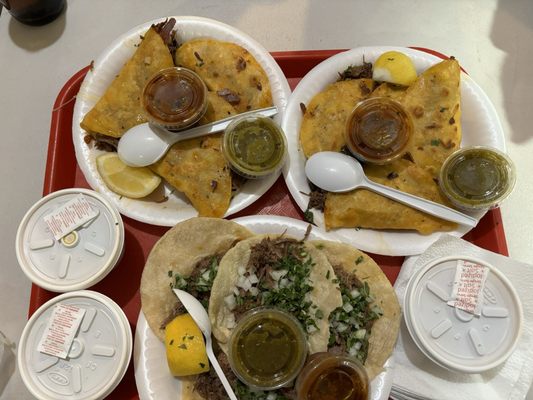 El Llanerito Birrieria by null