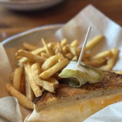 Lazy Dog Restaurant & Bar - 1/2 Sandwich + Soup (Lunch)