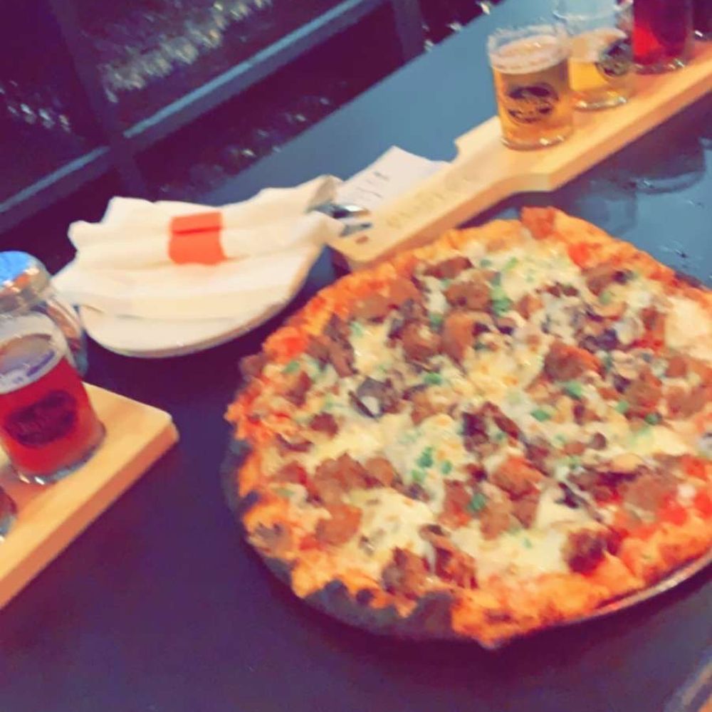 Flapjack Brewery - Flight of beers and the bEERwyn supreme pizza - Pizza Near Me - Berwyn, Illinois Flapjack Brewery - Flight of beers and the bEERwyn supreme pizza - Pizza Near Me - Berwyn, Illinois