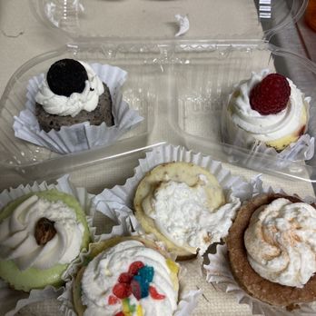 Cheesecake Dreamations - On the car ride home my mini cheesecakes had a collision but they were ALL still so yummy! - Desserts Near Me - Marina, California
