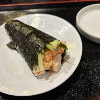 Sushi Kizuna - Scallop handroll - Sushi Bars Near Me - Aliso Viejo, California Sushi Kizuna - Scallop handroll - Sushi Bars Near Me - Aliso Viejo, California