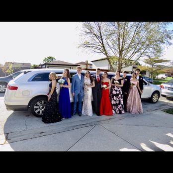 VIP Chicago Limo - Limos Near Me VIP Chicago Limo - Limos Near Me