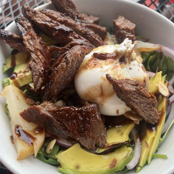 Dive Bar & Restaurant - Burrata salad with steak - New American Near Me - West Haven, Connecticut Dive Bar & Restaurant - Burrata salad with steak - New American Near Me - West Haven, Connecticut