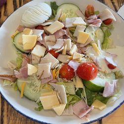 Hickory Dining Room - Chef Salad