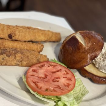 Pearl's Place - World famous Chicken Salad Sandwich - Breakfast & Brunch Near Me - Chicago, Illinois Pearl's Place - World famous Chicken Salad Sandwich - Breakfast & Brunch Near Me - Chicago, Illinois
