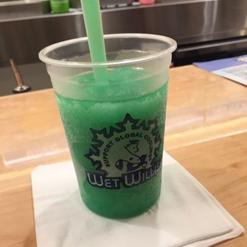 Wet Willie's - Sour apple - Cocktail Bars Near Me - Atlantic City, New Jersey