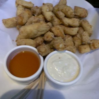 Yard House - Wisconsin Fried Cheese Curds - Vegetarian Near Me - Gaithersburg, Maryland Yard House - Wisconsin Fried Cheese Curds - Vegetarian Near Me - Gaithersburg, Maryland